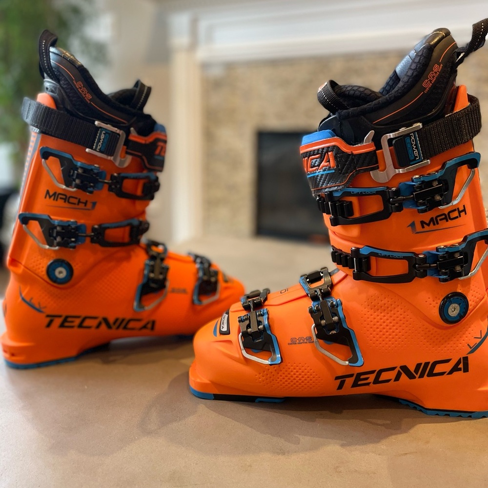 Tecnica Mach1 Size 27 Ski Boot